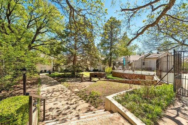 850 Cardinal Creek Boulevard A, Norman, OK 73072