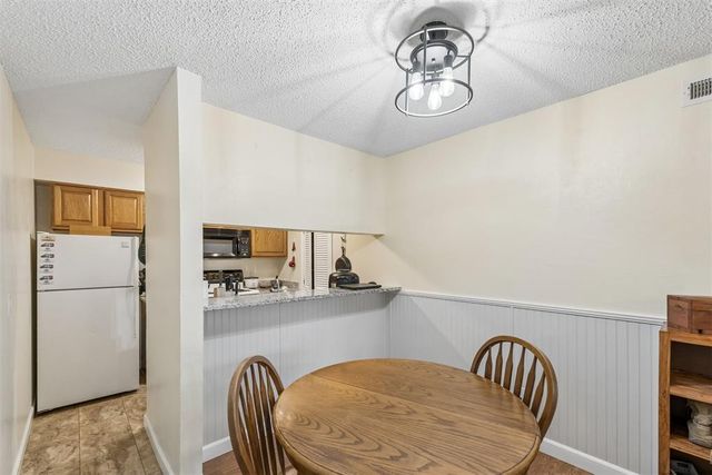 850 Cardinal Creek Boulevard A, Norman, OK 73072