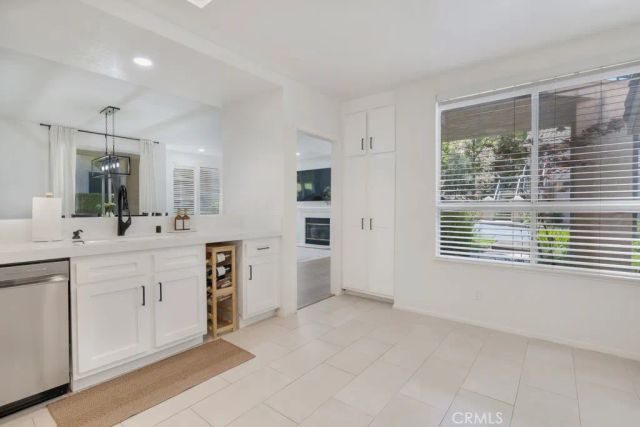 272 Fieldstone Way A, Simi Valley, CA 93065