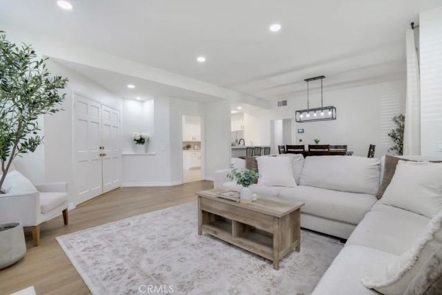272 Fieldstone Way A, Simi Valley, CA 93065