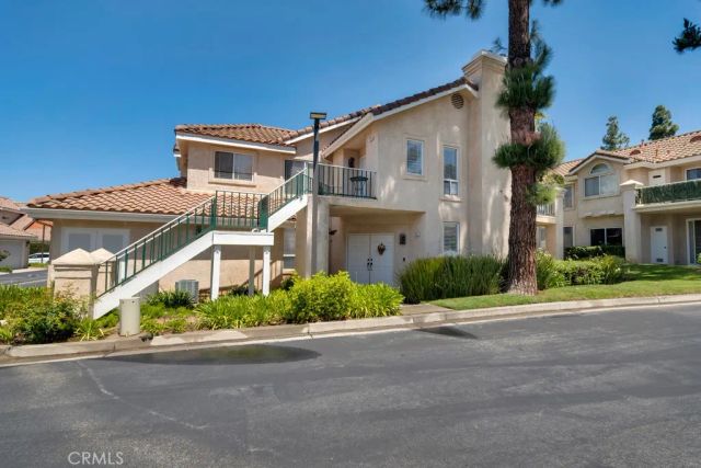 272 Fieldstone Way A, Simi Valley, CA 93065