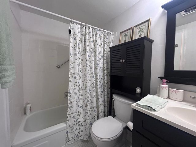 680 W Horizons W 103, Boynton Beach, FL 33435