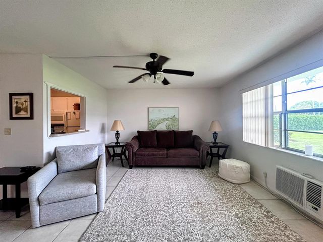 680 W Horizons W 103, Boynton Beach, FL 33435