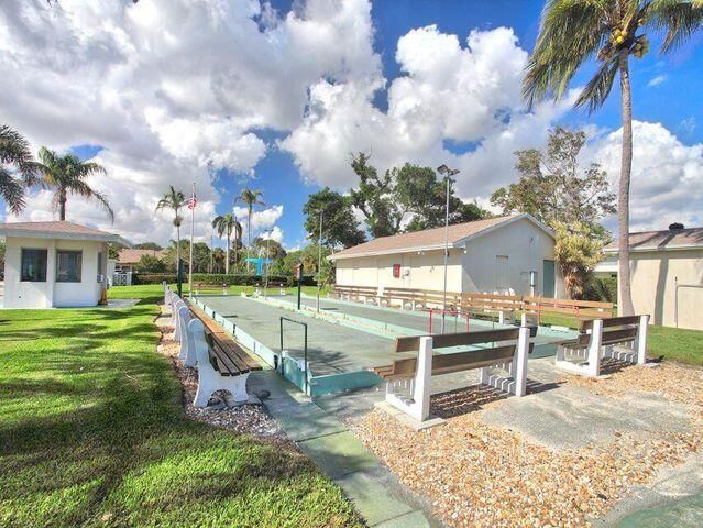 680 W Horizons W 103, Boynton Beach, FL 33435