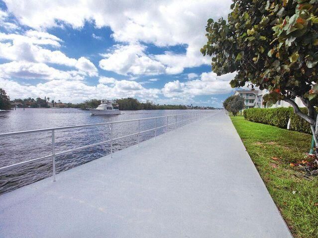 680 W Horizons W 103, Boynton Beach, FL 33435