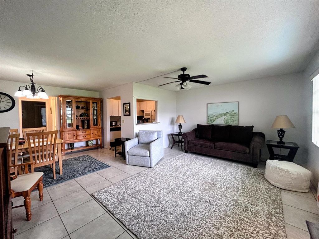 680 W Horizons W 103, Boynton Beach, FL 33435