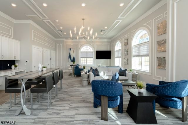 64 Eastwood Ter, East Hanover Twp., NJ 07936