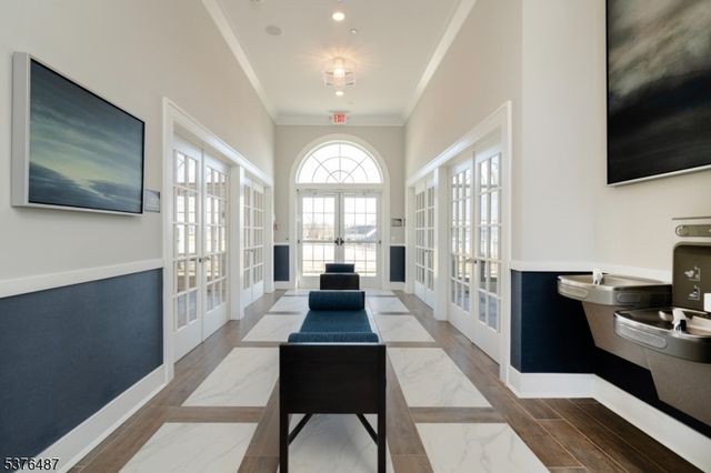 64 Eastwood Ter, East Hanover Twp., NJ 07936