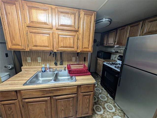 2109 US HIGHWAY 6 Highway, Linesville, PA 16424