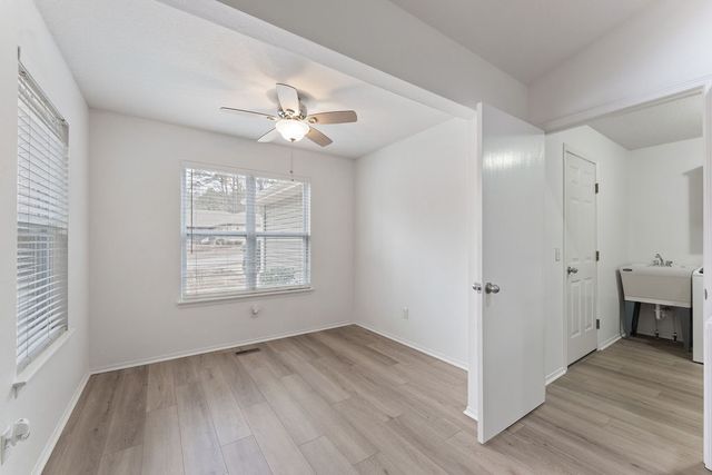 16 Winters Lane, Bella Vista, AR 72714