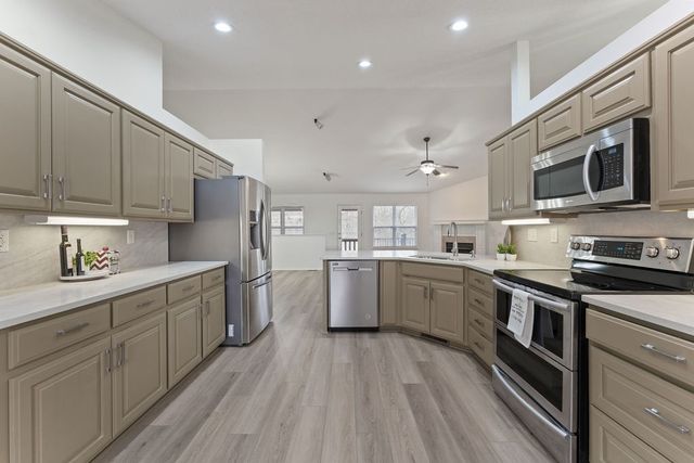 16 Winters Lane, Bella Vista, AR 72714