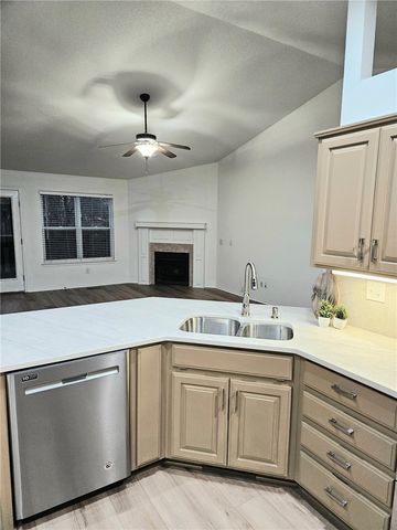 16 Winters Lane, Bella Vista, AR 72714