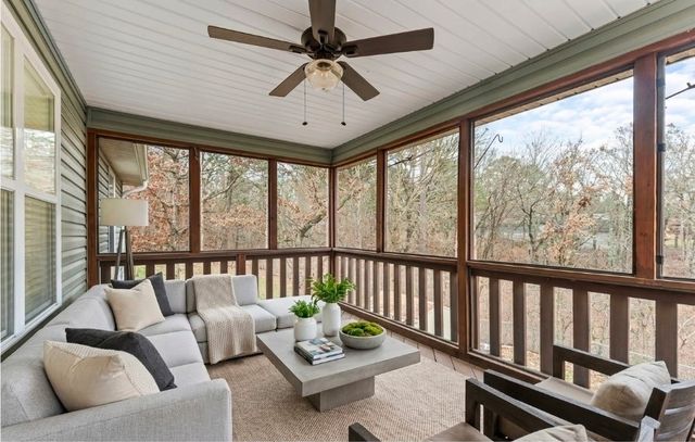 16 Winters Lane, Bella Vista, AR 72714