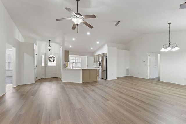 16 Winters Lane, Bella Vista, AR 72714