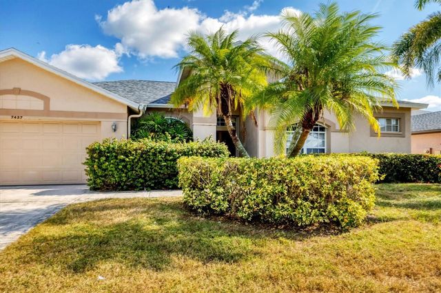 7437 FEATHERSTONE BOULEVARD, Sarasota, FL 34238