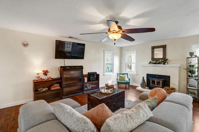 700 Elefa St, Roseville, CA 95678