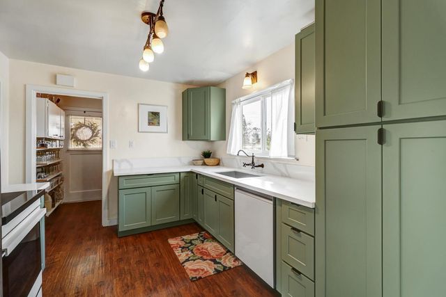 700 Elefa St, Roseville, CA 95678