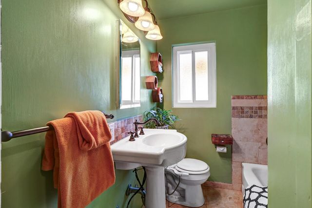 700 Elefa St, Roseville, CA 95678