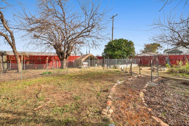 700 Elefa St, Roseville, CA 95678