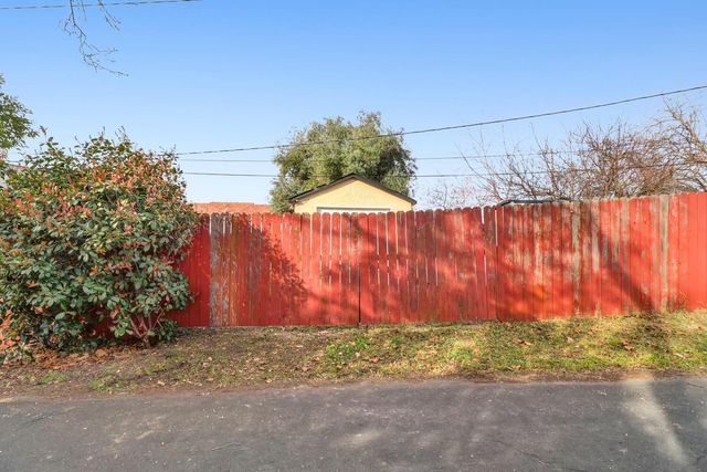 700 Elefa St, Roseville, CA 95678