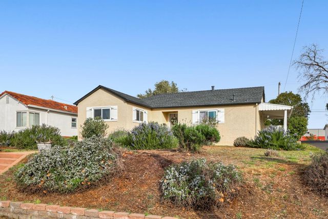 700 Elefa St, Roseville, CA 95678