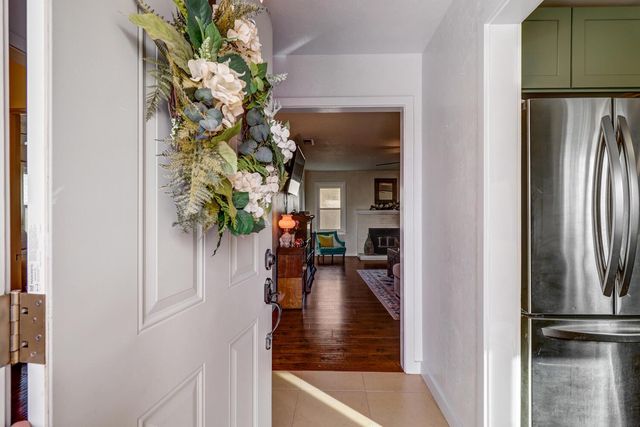 700 Elefa St, Roseville, CA 95678