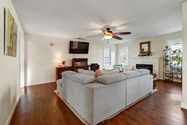 700 Elefa St, Roseville, CA 95678