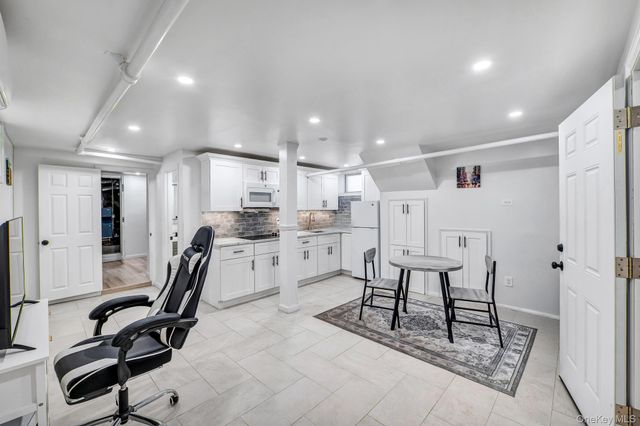 1651 Hering Avenue, Bronx, NY 10461