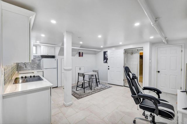 1651 Hering Avenue, Bronx, NY 10461
