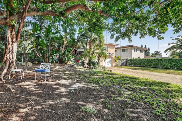 460 SE 18th Avenue, Deerfield Beach, FL 33441