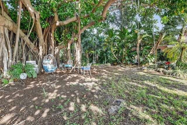 460 SE 18th Avenue, Deerfield Beach, FL 33441