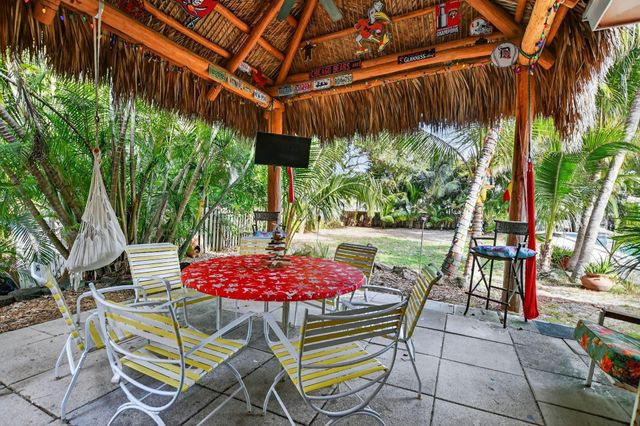 460 SE 18th Avenue, Deerfield Beach, FL 33441