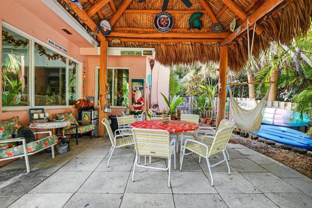 460 SE 18th Avenue, Deerfield Beach, FL 33441