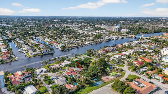 460 SE 18th Avenue, Deerfield Beach, FL 33441
