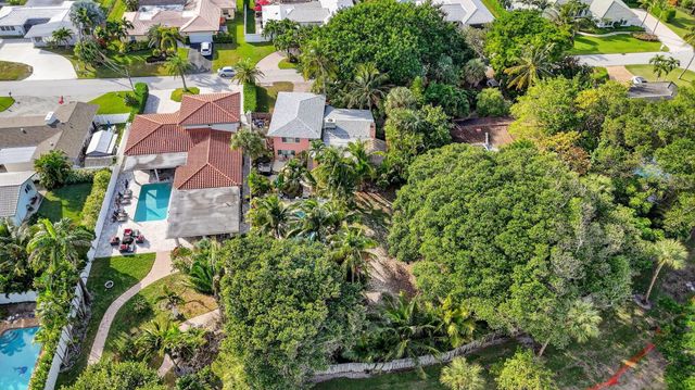 460 SE 18th Avenue, Deerfield Beach, FL 33441