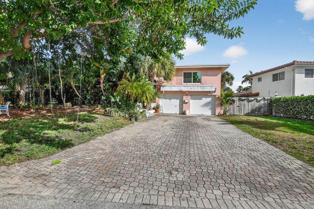 460 SE 18th Avenue, Deerfield Beach, FL 33441