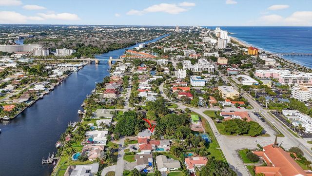 460 SE 18th Avenue, Deerfield Beach, FL 33441