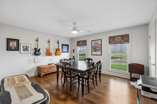 6171 Calvin Potts Rd, Primm Springs, TN 38476