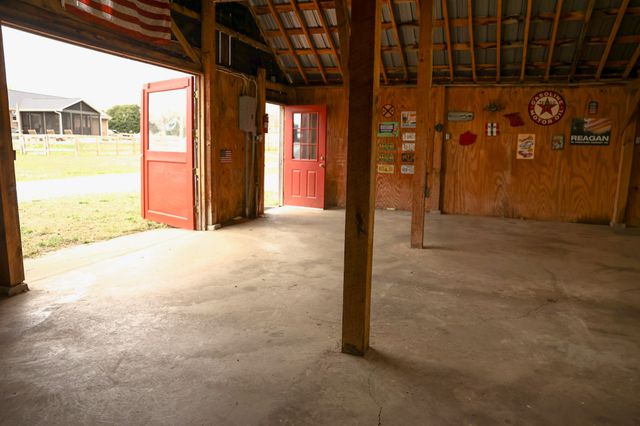 6171 Calvin Potts Rd, Primm Springs, TN 38476