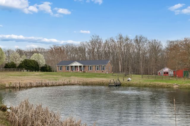 6171 Calvin Potts Rd, Primm Springs, TN 38476