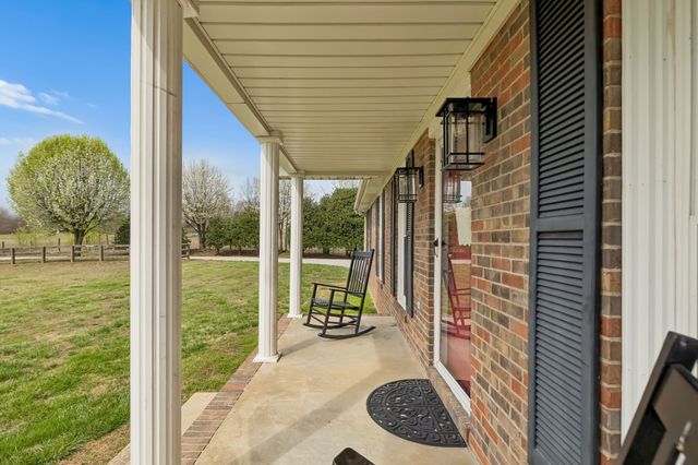 6171 Calvin Potts Rd, Primm Springs, TN 38476