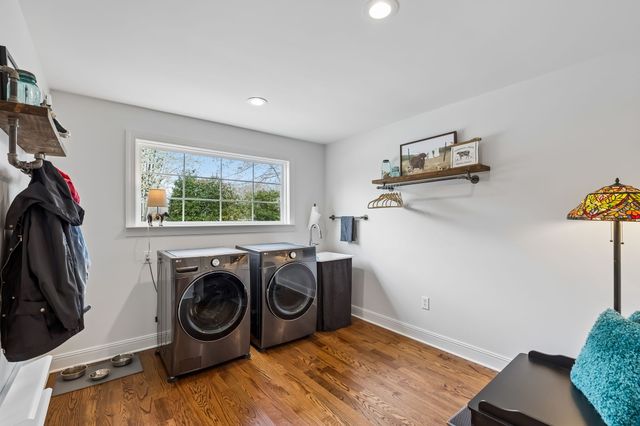 6171 Calvin Potts Rd, Primm Springs, TN 38476