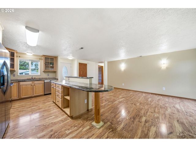 10717 Ne 44TH St, Vancouver, WA 98682