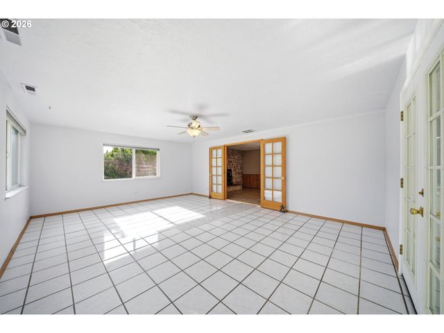 10717 Ne 44TH St, Vancouver, WA 98682