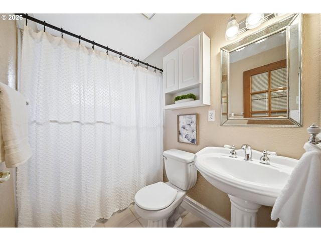 10717 Ne 44TH St, Vancouver, WA 98682