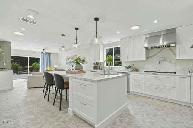4356 Bel Aire Drive, La Canada Flintridge, CA 91011