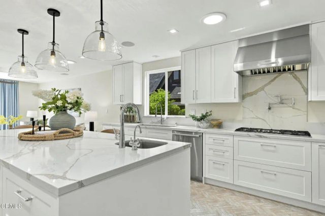 4356 Bel Aire Drive, La Canada Flintridge, CA 91011