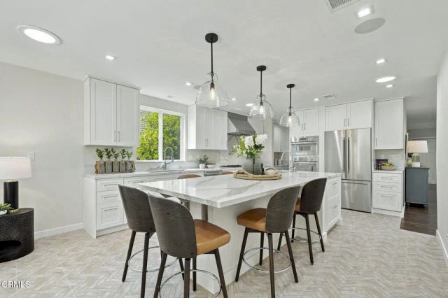 4356 Bel Aire Drive, La Canada Flintridge, CA 91011