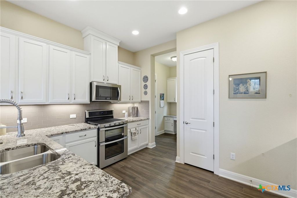 Image 10 of property listing at 2408 Chambray Court, Austin, TX 78748