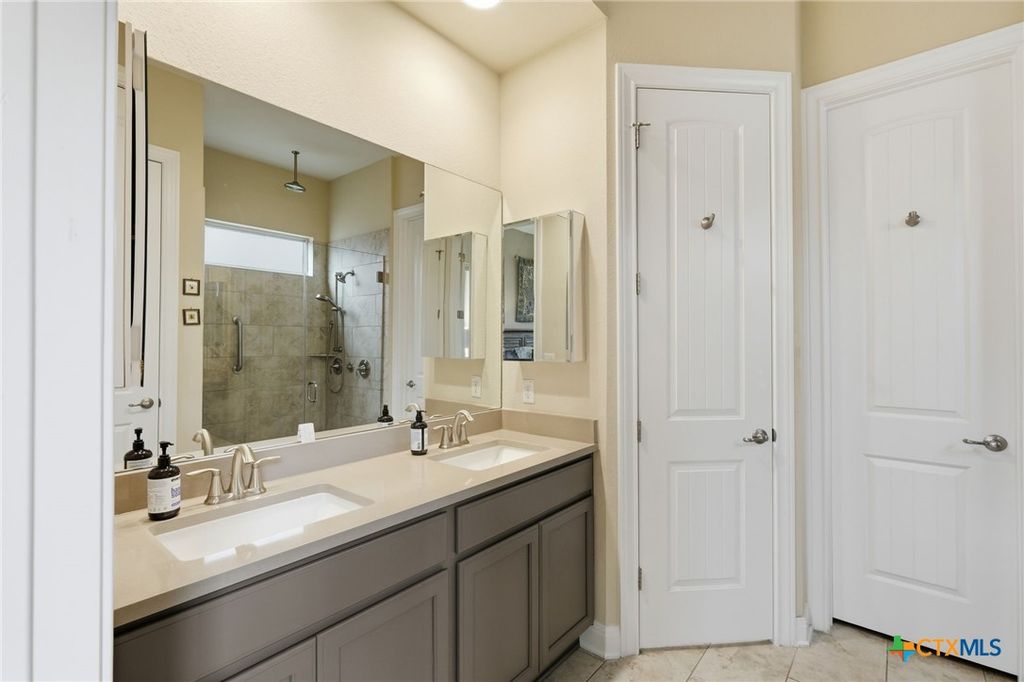 Image 16 of property listing at 2408 Chambray Court, Austin, TX 78748